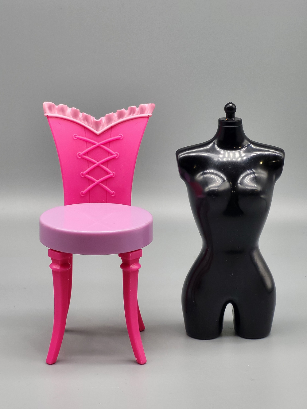 Мебель для кукол Барби стул 0566