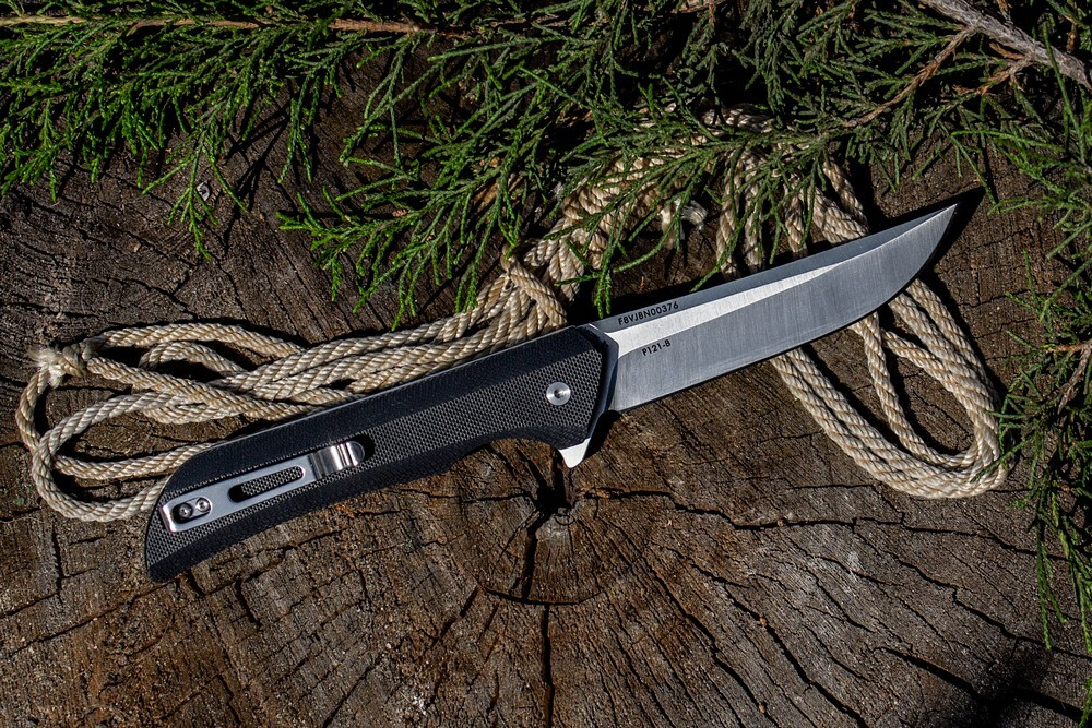 Нож Ruike Hussar P121 черный, P121-B