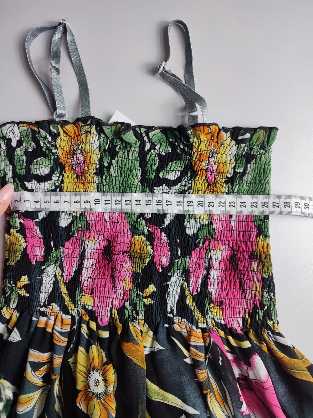 Платье яркое на лямках 40-42 размер