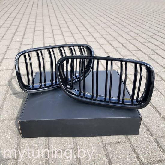 Решетка (ноздри) радиатора M5 LOOK GLOSSY BLACK для BMW 5 F10 F11
