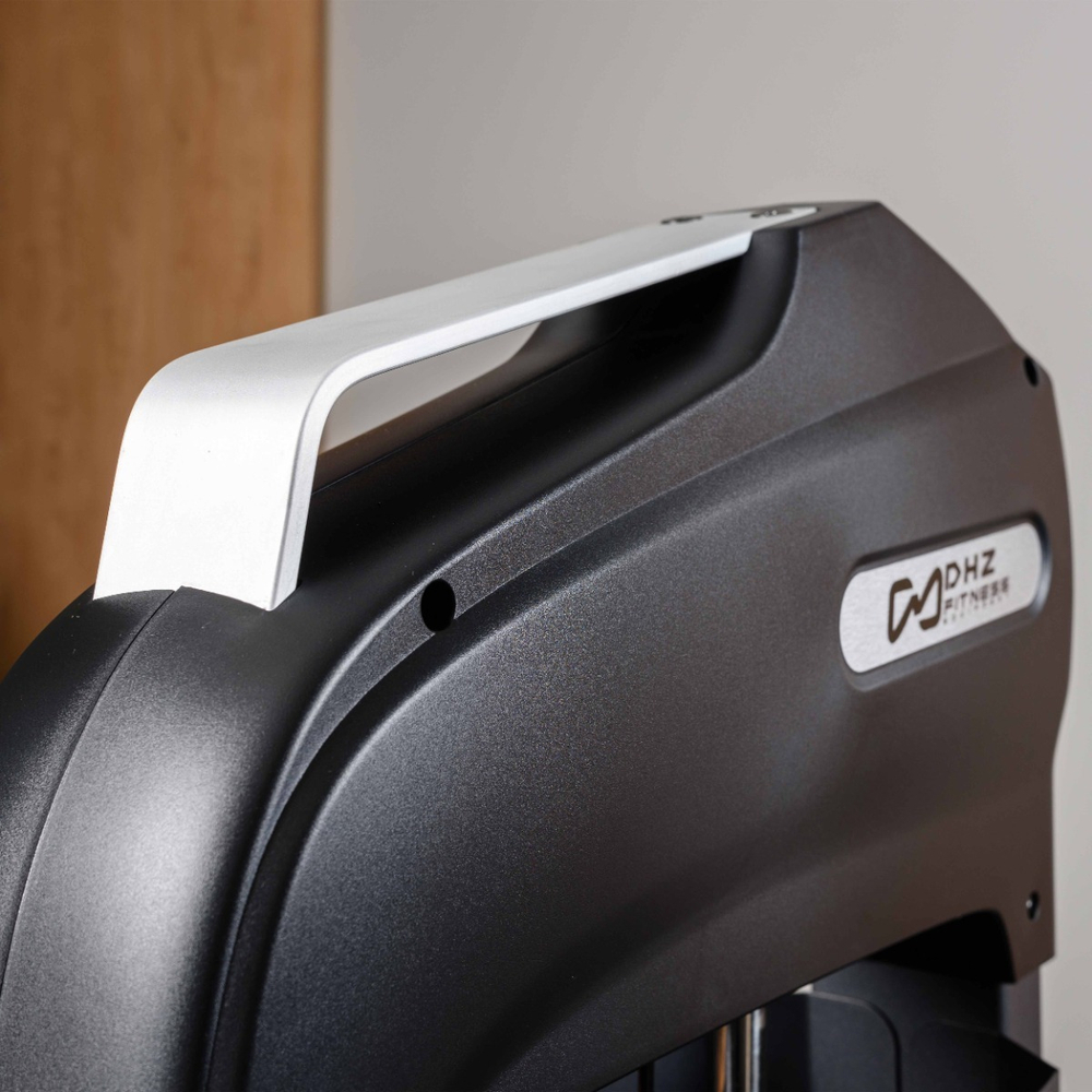 U3026C (E3026) Трицепс-машина. Имитация отжиманий. Стек 109 кг