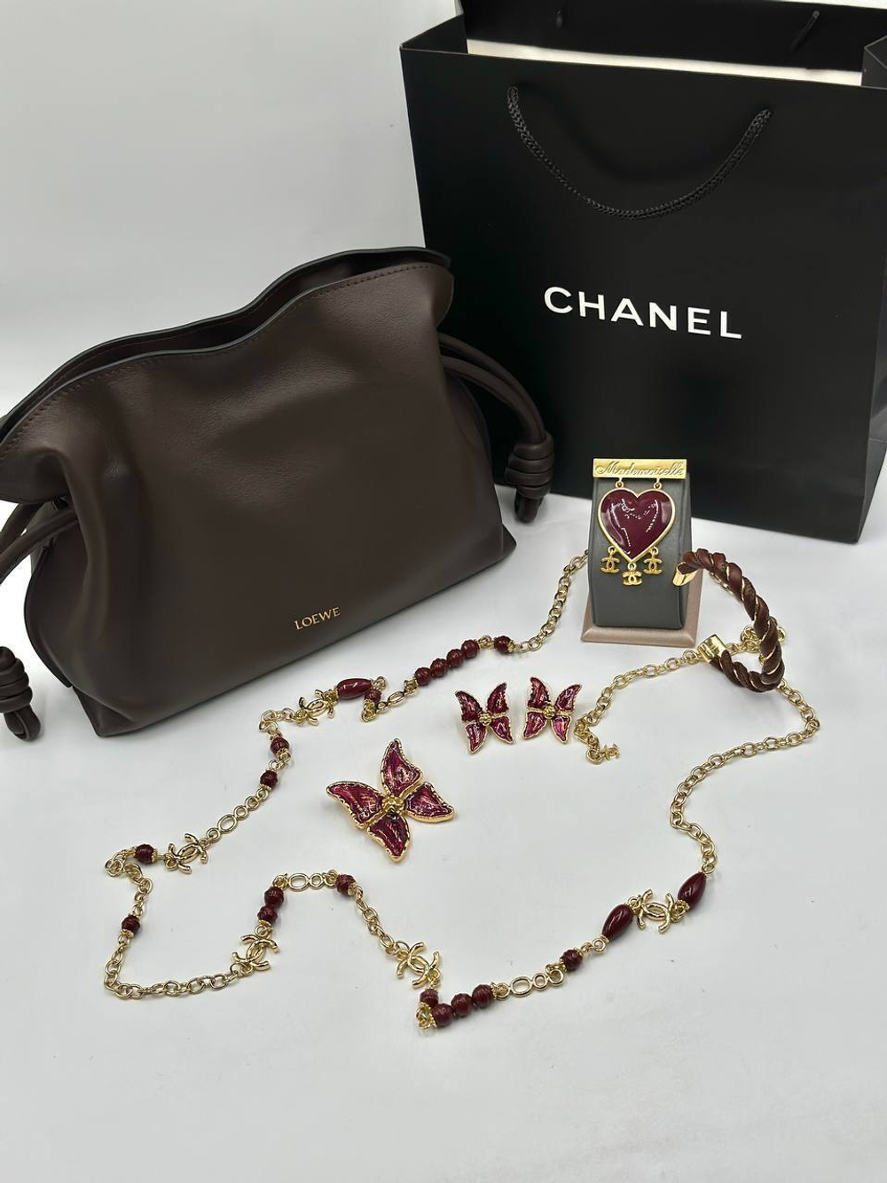 Брошь CHANEL