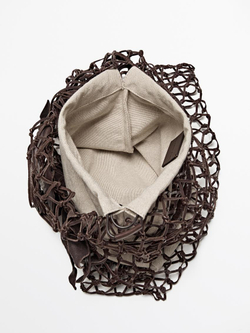 Massimo Dutti Плетеная мини-сумка из кожи, темно-коричневый