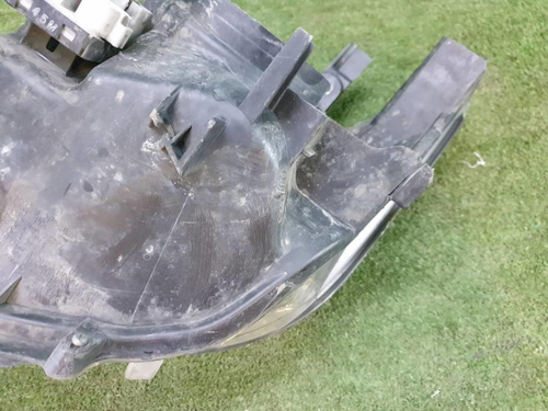 Битая Фара правая Toyota Camry 7 XV50 (2011-2014) ксенон не адаптив