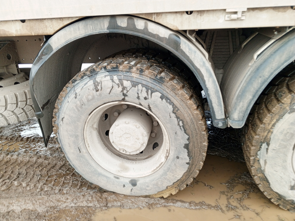 FAW J6 6x6 Бортовой с КМУ W2K00 (Дизельный, 11,1 л, 420 л.с., МТ)