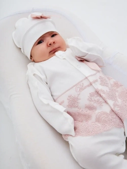 Комбинезон на выписку для новорожденного