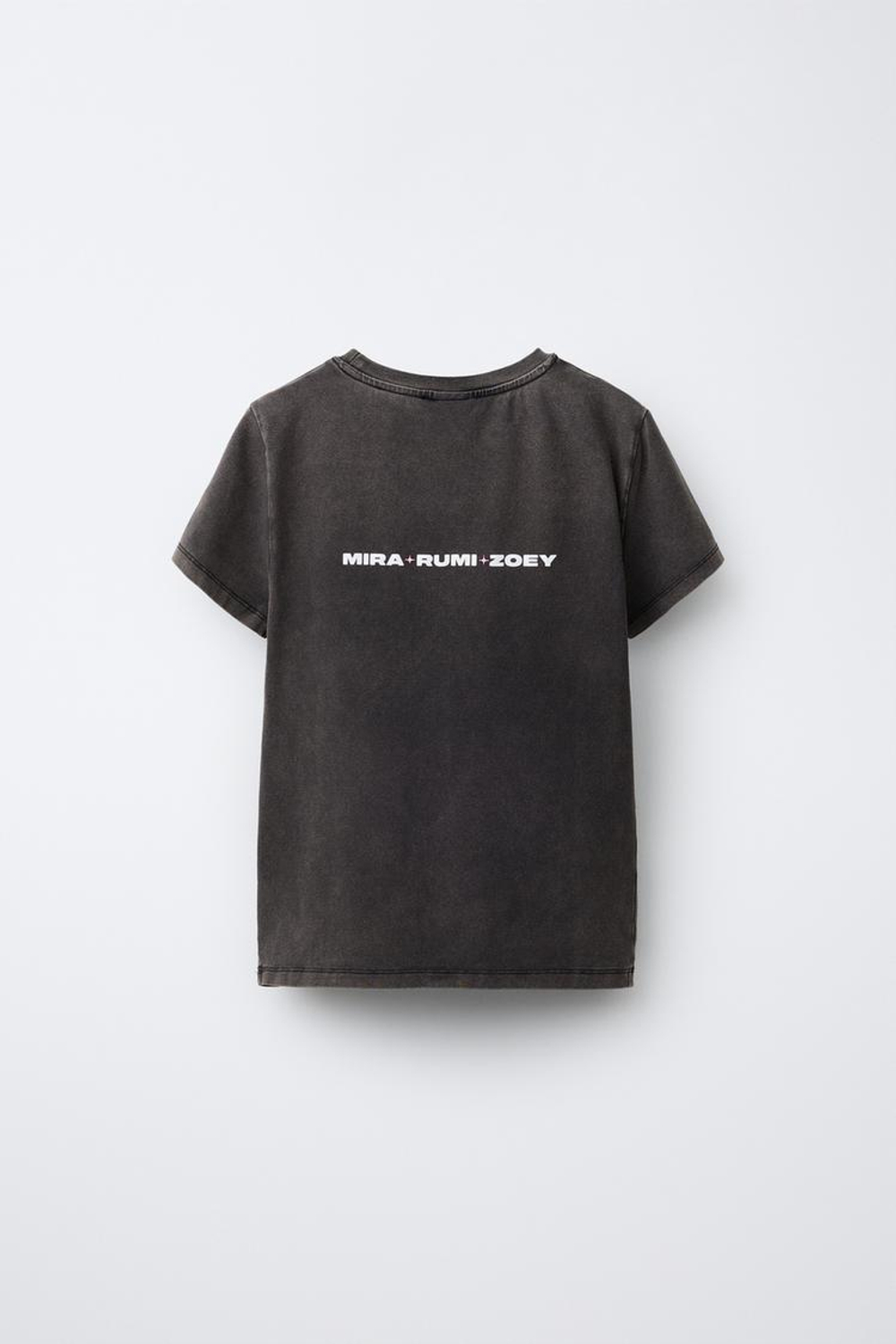 ZARA ФУТБОЛКА С ПРИНТОМ KPOP DEMON HUNTERS™ NETFLIX ©, АНТРАЦИТОВО-СЕРЫЙ