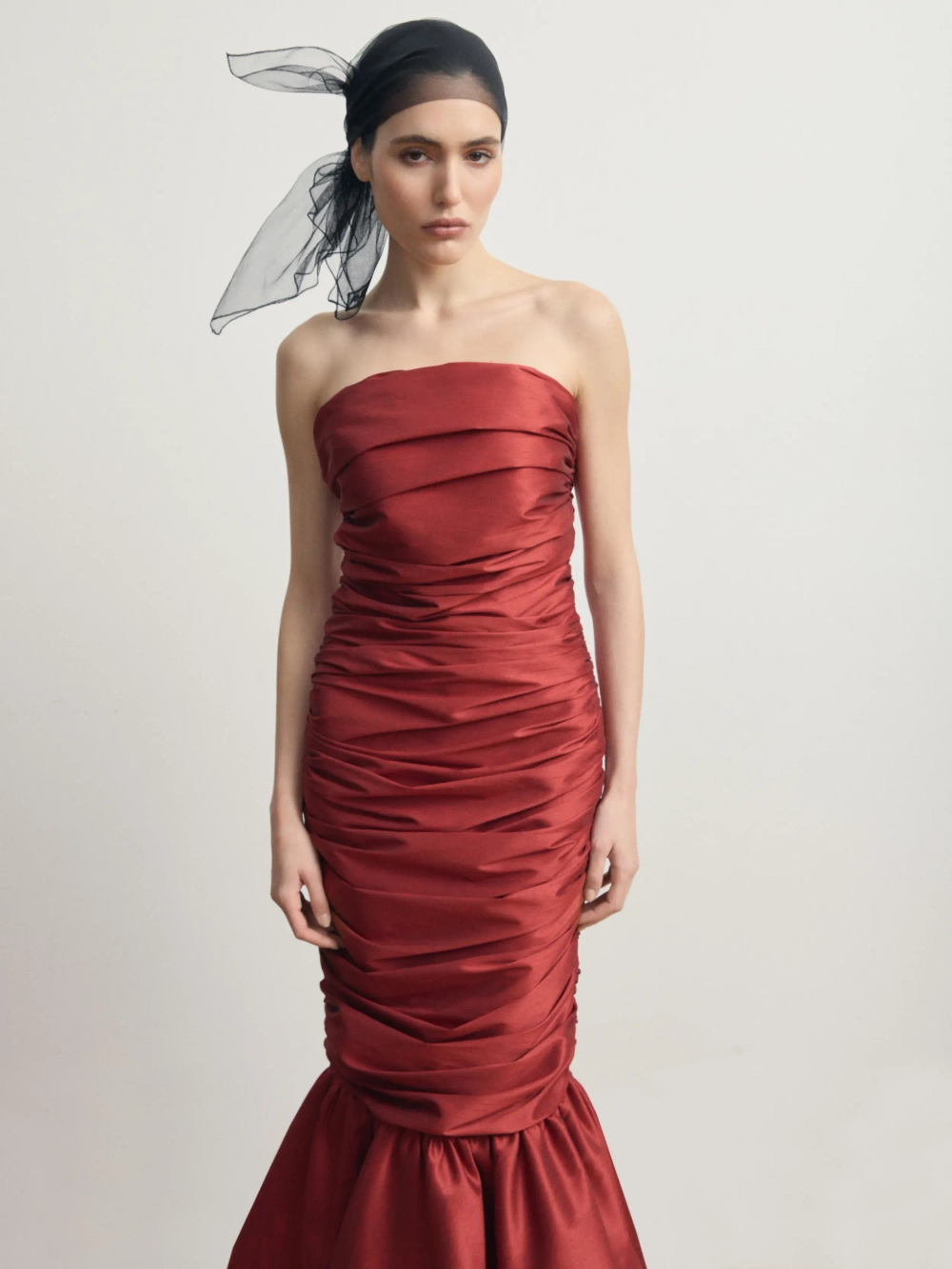 Красное платье-макси из тафты с драпировкой "Minuit"