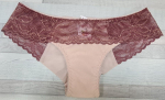 Трусики-бразилиана выполнены из кружева с люрексом (Размер: M) (Цвет: светло-бордовый)