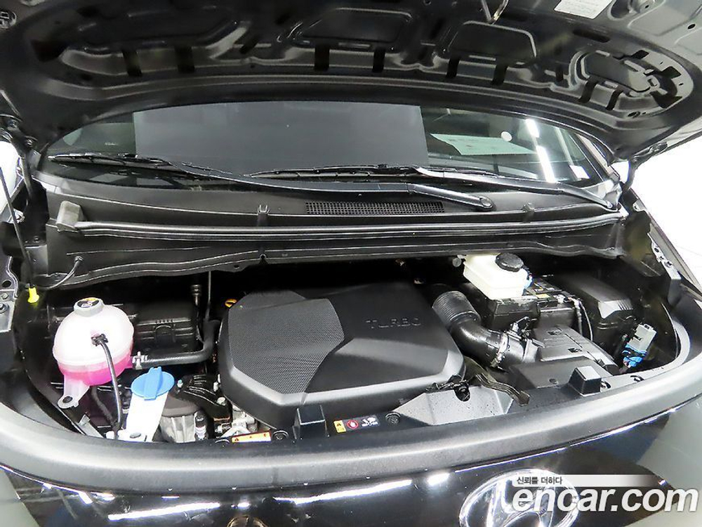Hyundai Staria Cargo 3-х местный (12.2022)