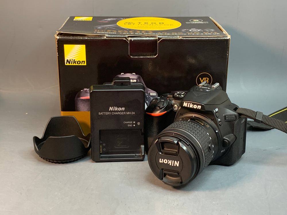 Nikon D5600 kit AF-P 18-55mm VR 2.800 кадров