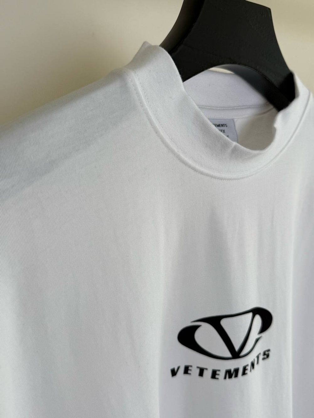 Футболка Vetements