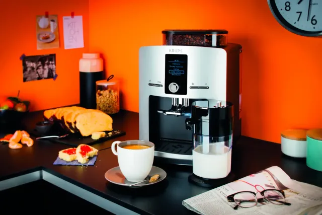 Кофемашина KRUPS Espresseria EA82FE10