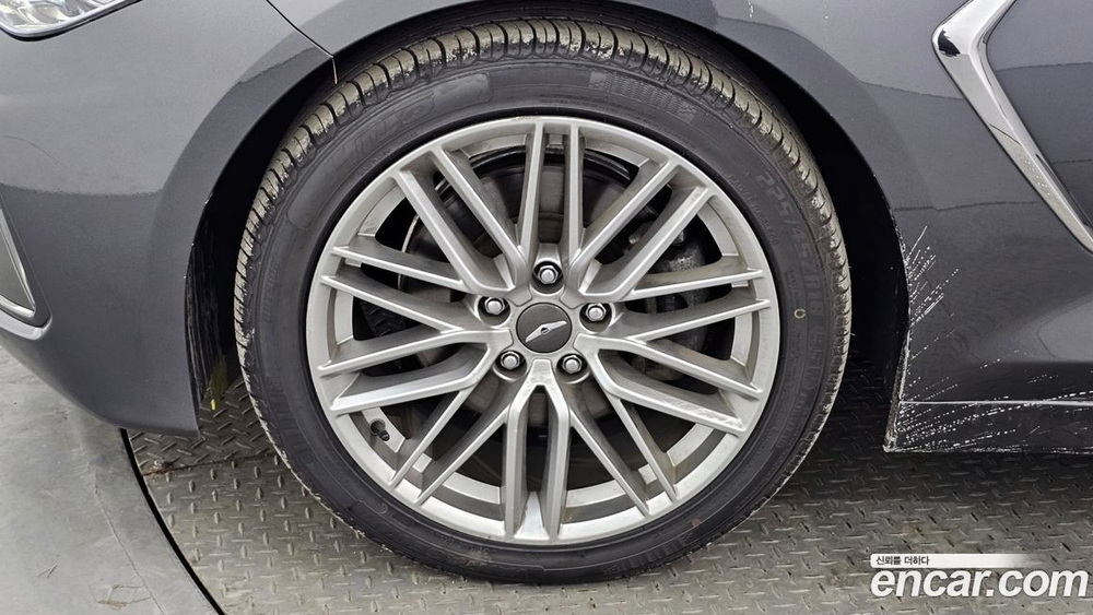 Genesis G70 2.0T (12.2019)