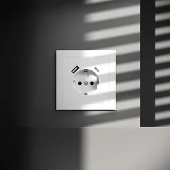 Розетка встраиваемая VOLTUM S70 с заземлением и защитными шторками, 16А, с USB, A+С, (белый матовый)