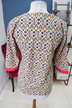 Блузка DH красивая 46 размер