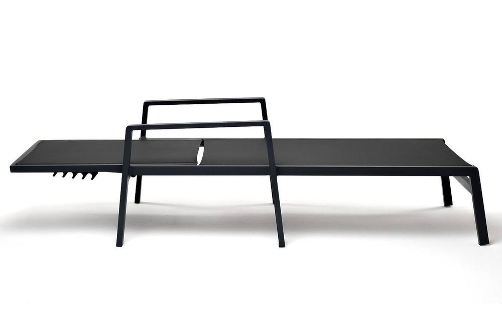 "Парма" шезлонг из алюминия темно-серый (RAL7024) муар, ткань текстилен темно-серая