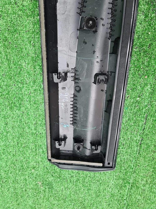 Накладка двери задняя правая Geely Coolray (23-нв)