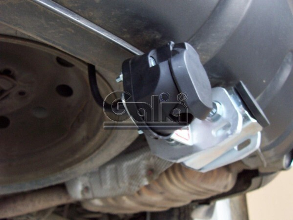 Фаркоп оцинкованный Galia K032A для Kia Carens 2006-2013(паспорт и сертификат в комплекте)(без электрики)