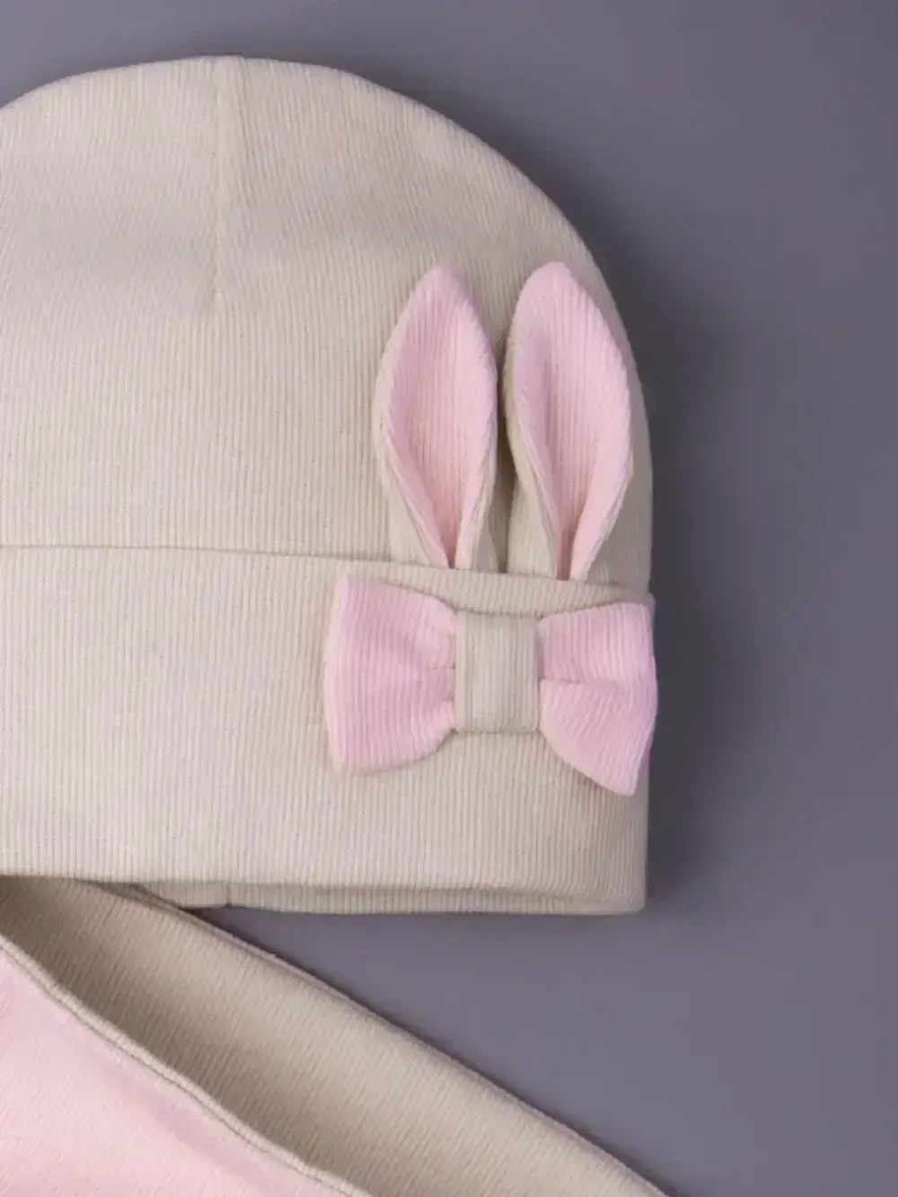 Шапка и снуд для малышей на осень