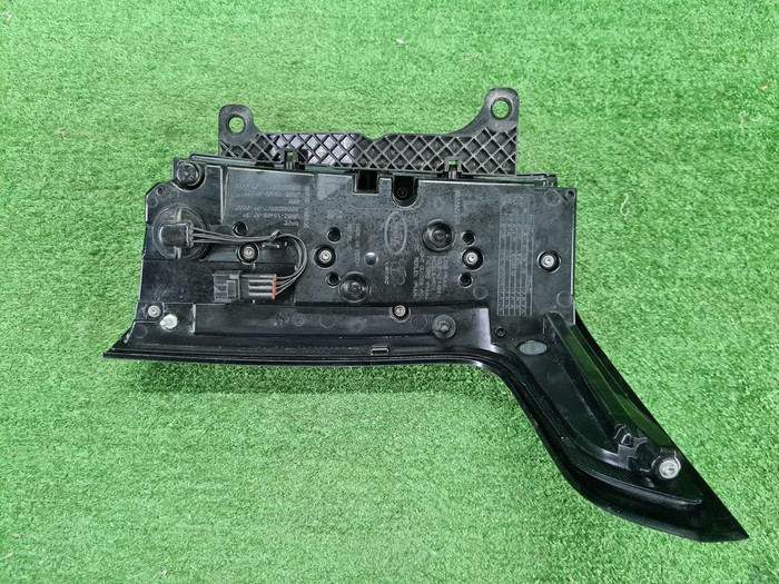 Фонарь левый Range Rover Vogue 4 L405 (2017-2022)