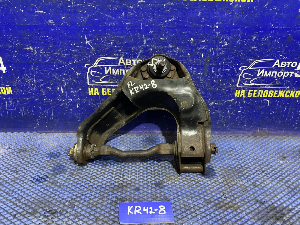 Рычаг передний левый TOYOTA LITEACE 1999