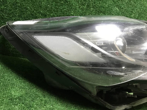 Битая Фара правая Kia Sorento 3 UM Prime 17-20 LED