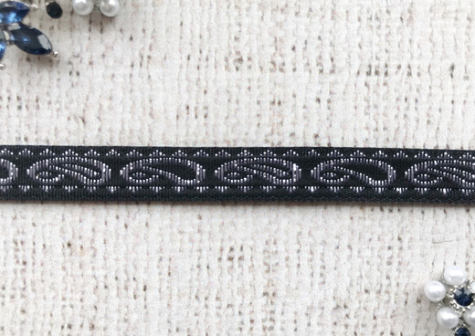 Лента жаккардовая, ш. 1,1 см.