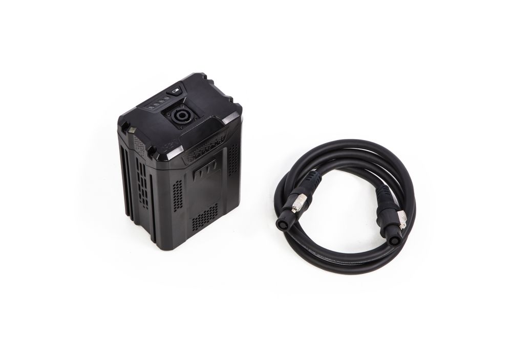 Поясной держатель с переходником  для зарядки  аккумуляторов 82В,2916107