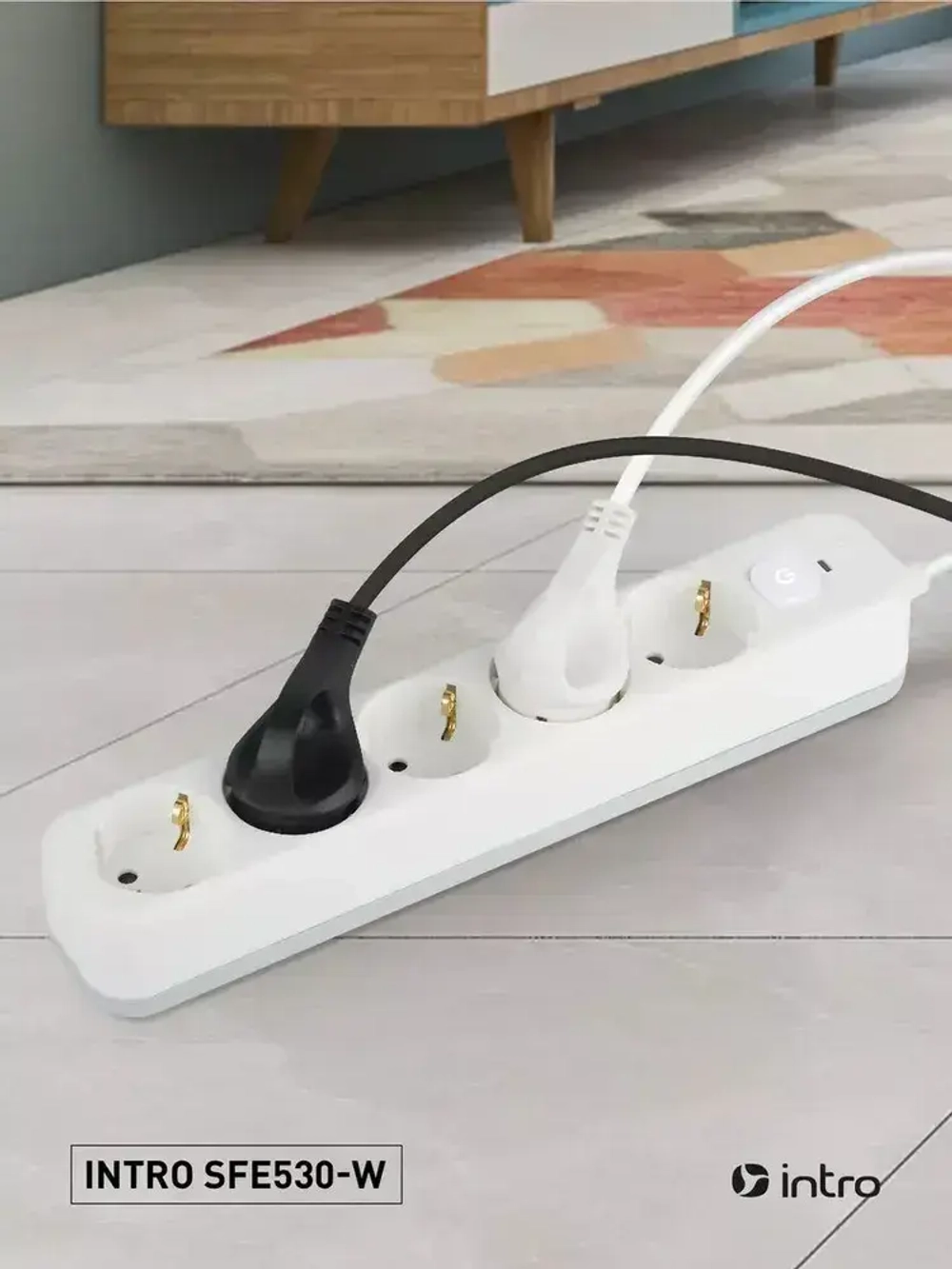 Сетевой фильтр Intro SFE530-W с базовой защитой с заземлением с выключателем 5 розеток 3м 10А белый / удлинитель сетевой 3м