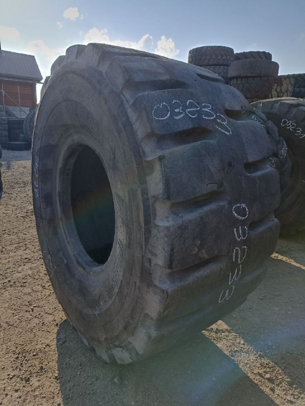 35/65R33 Bridgestone VSDL шина б/у