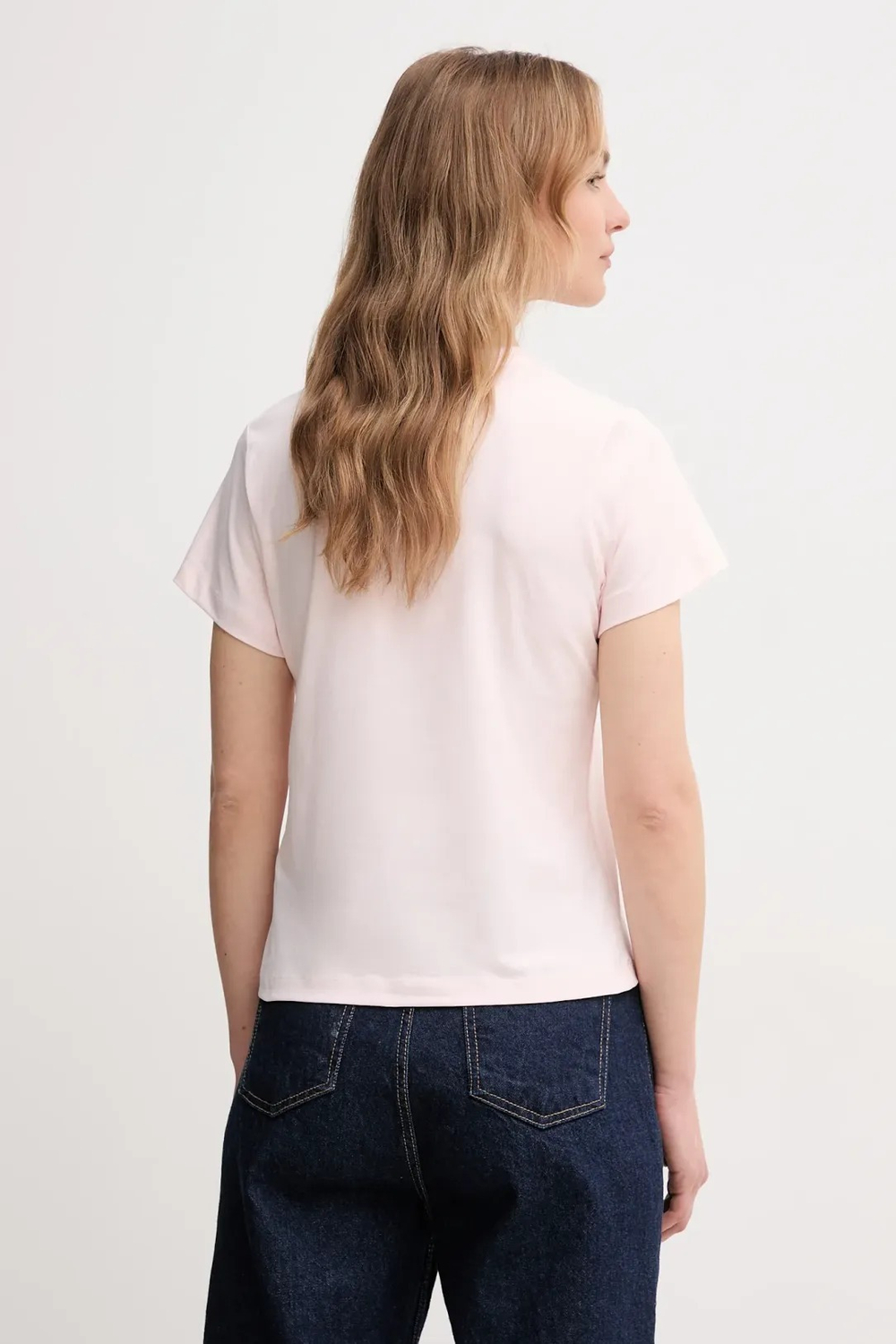 Футболка женская GUESS