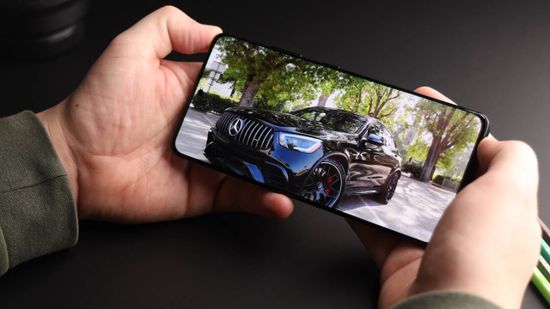 Samsung Galaxy S21 Ultra 5G vs Galaxy S20 Ultra - Сравнение производительности процессора, характеристик камеры и экрана, цветов и дизайна.