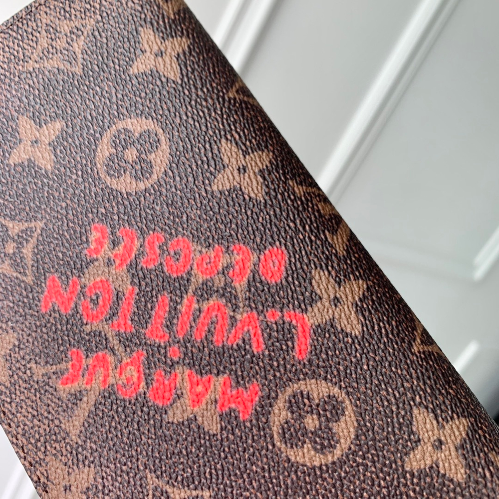 Louis Vuitton Zippy Wallet