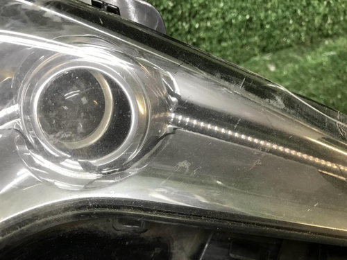 Битая ПТФ левая Lexus LX 3 (2015-2023)