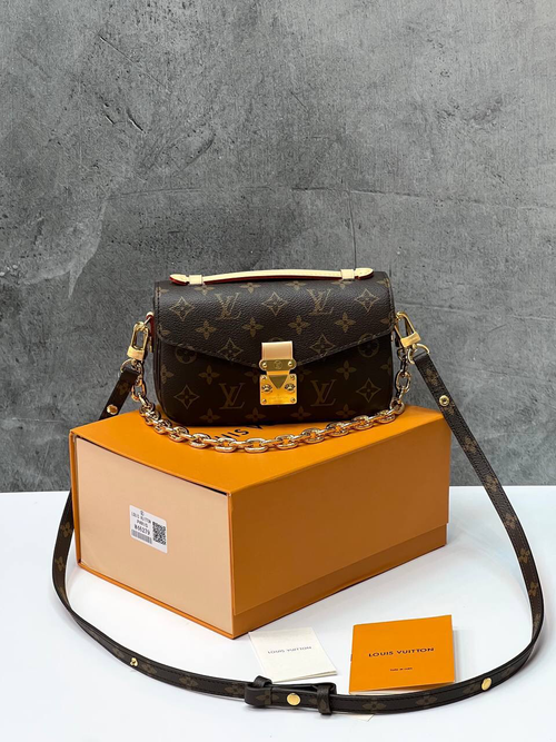 Сумка Louis Vuitton Pochette Métis East West