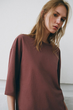 ZARA ФУТБОЛКА В СТИЛЕ РУСТИК С РУКАВАМИ ТРИ ЧЕТВЕРТИ, БАКЛАЖАННЫЙ