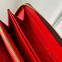 Louis Vuitton Zippy Wallet