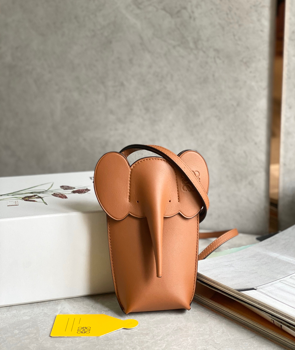 Loewe  Elephant Pocket 18 cm