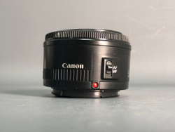 Canon EF 50mm 1.8 II царапка на задней линзе