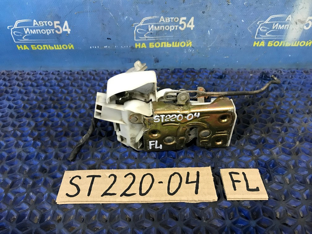 Замок двери передней левой TOYOTA AVENSIS 2001