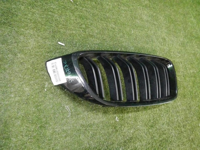Решетка радиатора правая BMW 4er F32 (2013-2020)