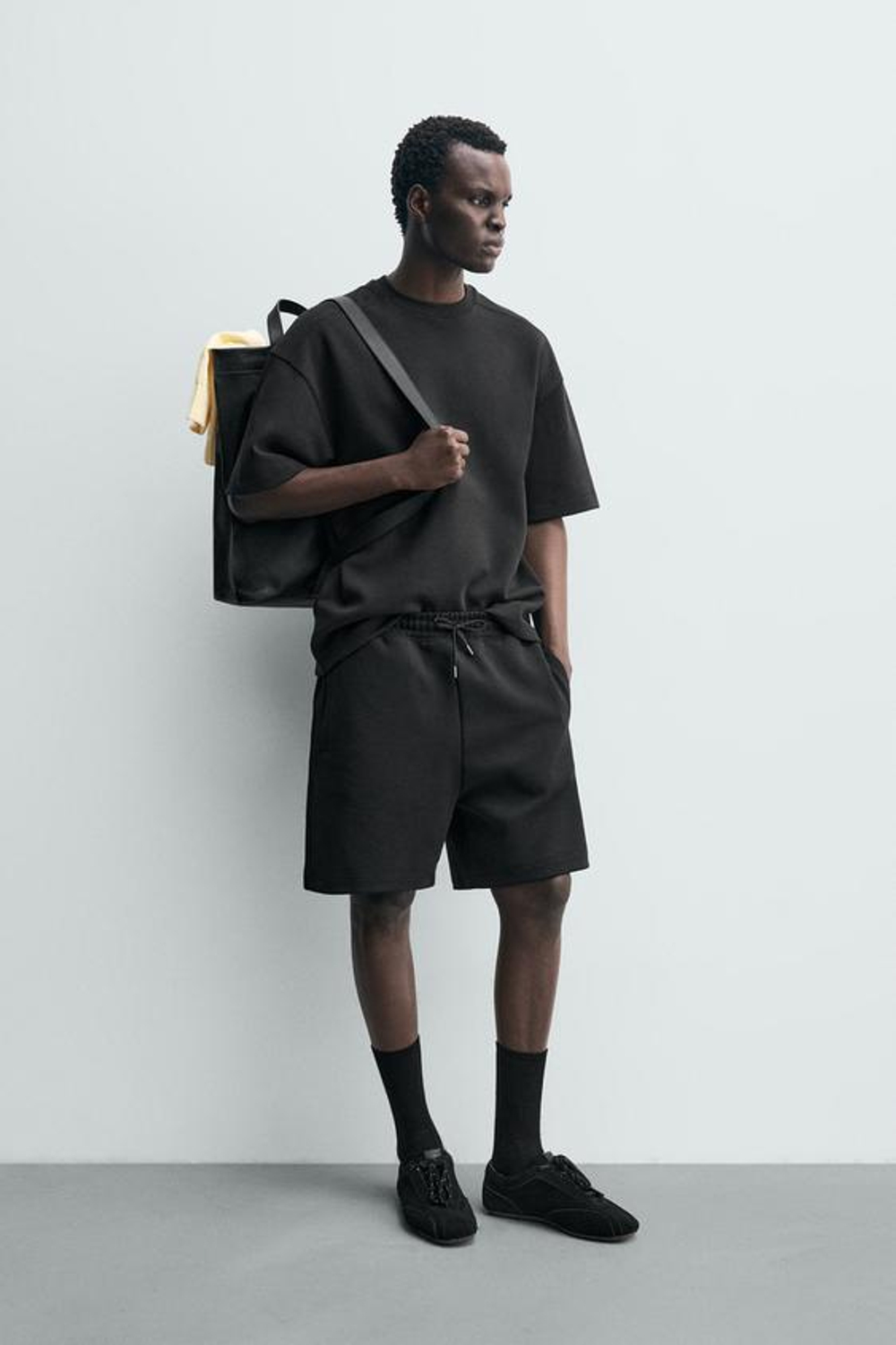 ZARA ТОЛСТОВКА RELAXED FIT ИЗ ИНТЕРЛОКА, ЧЕРНЫЙ
