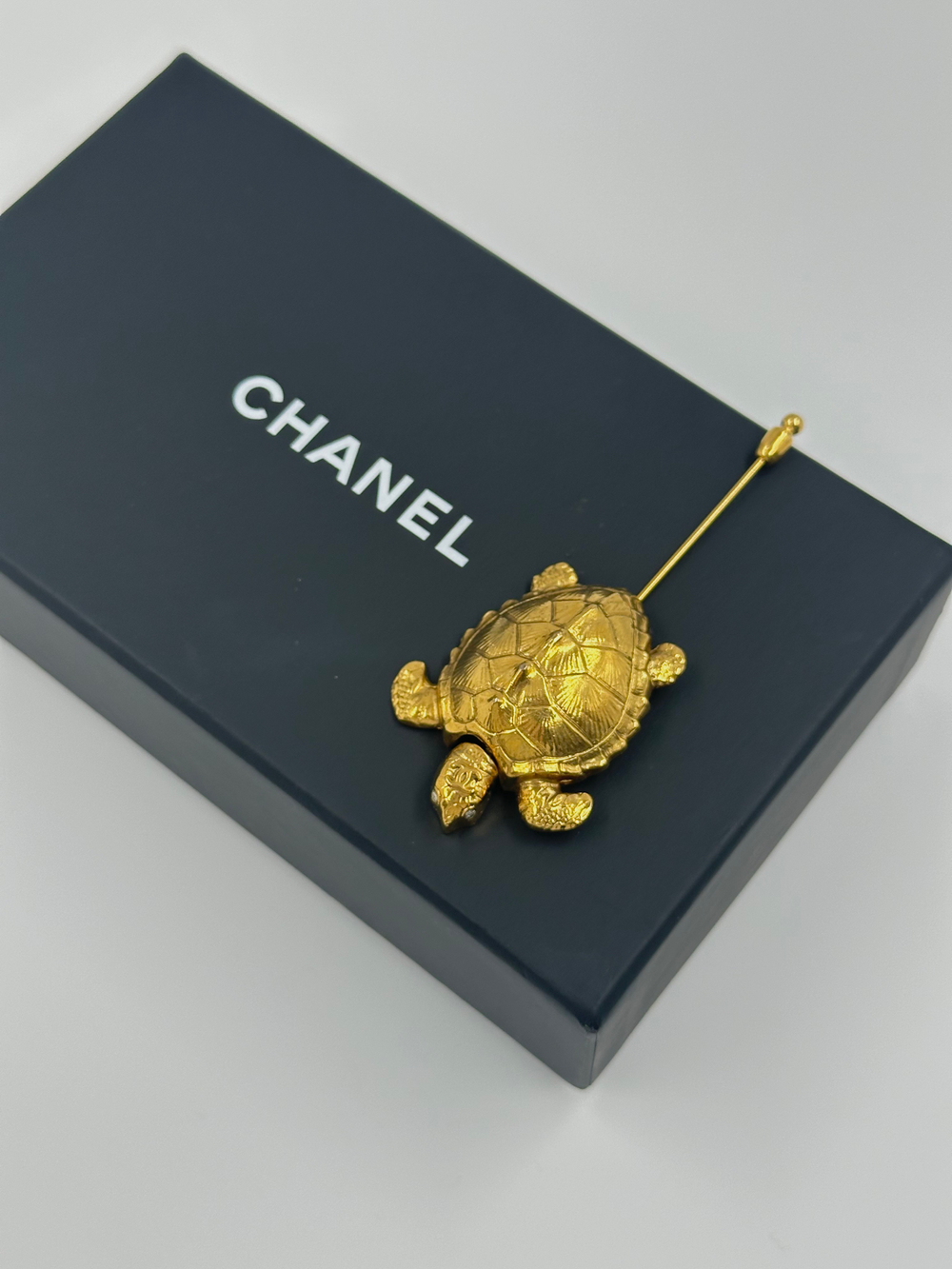 Брошь булавка Черепаха Chanel