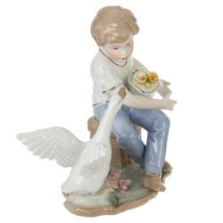 GAEM Фигурка декоративная "Мальчик и гусь", L18 W9 H18 см
