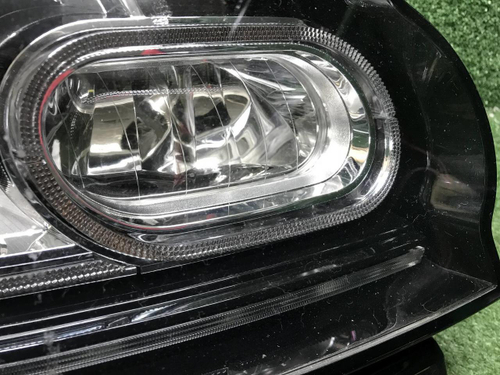 Фара правая Range Rover Vogue 4 12-17 ксенон