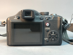 Lumix FZ7