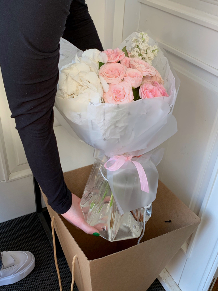 Бережно перевозим цветы