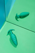 Ребристый текстурированный анальный плаг с вибрацией 15,4см b-Vibe Twist BV-022-GRN