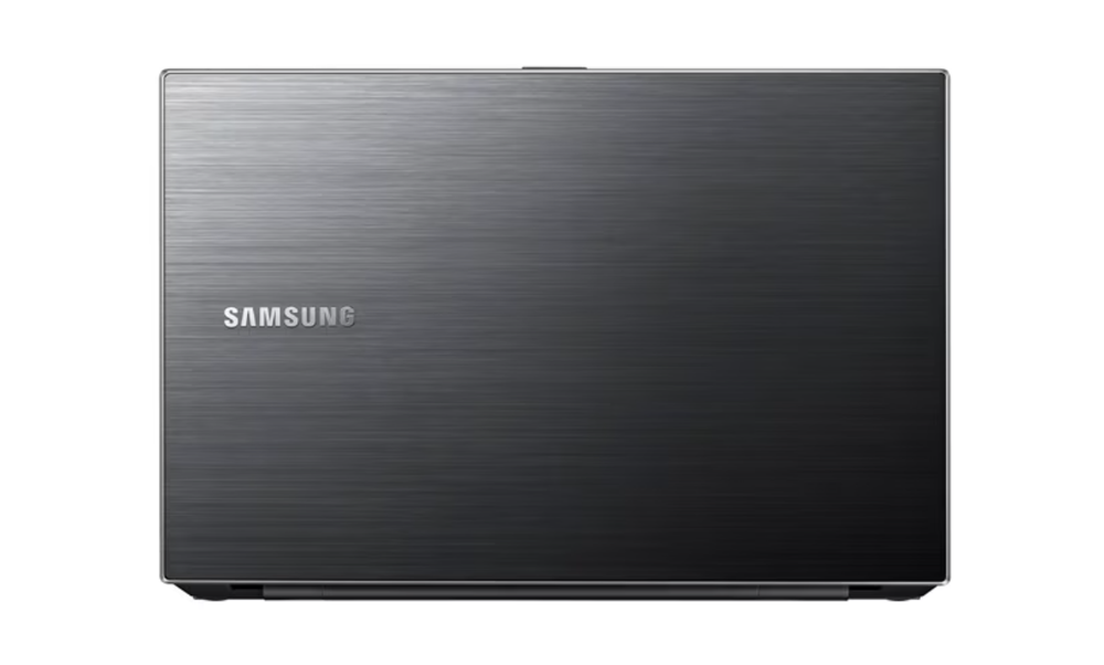 15.6` Уценённый ноутбук Samsung np305v5a (1366x768, AMD A8-3530MX, RAM 6ГБ, SSD 128ГБ, AMD Radeon HD 6470M, Win 10Pro)